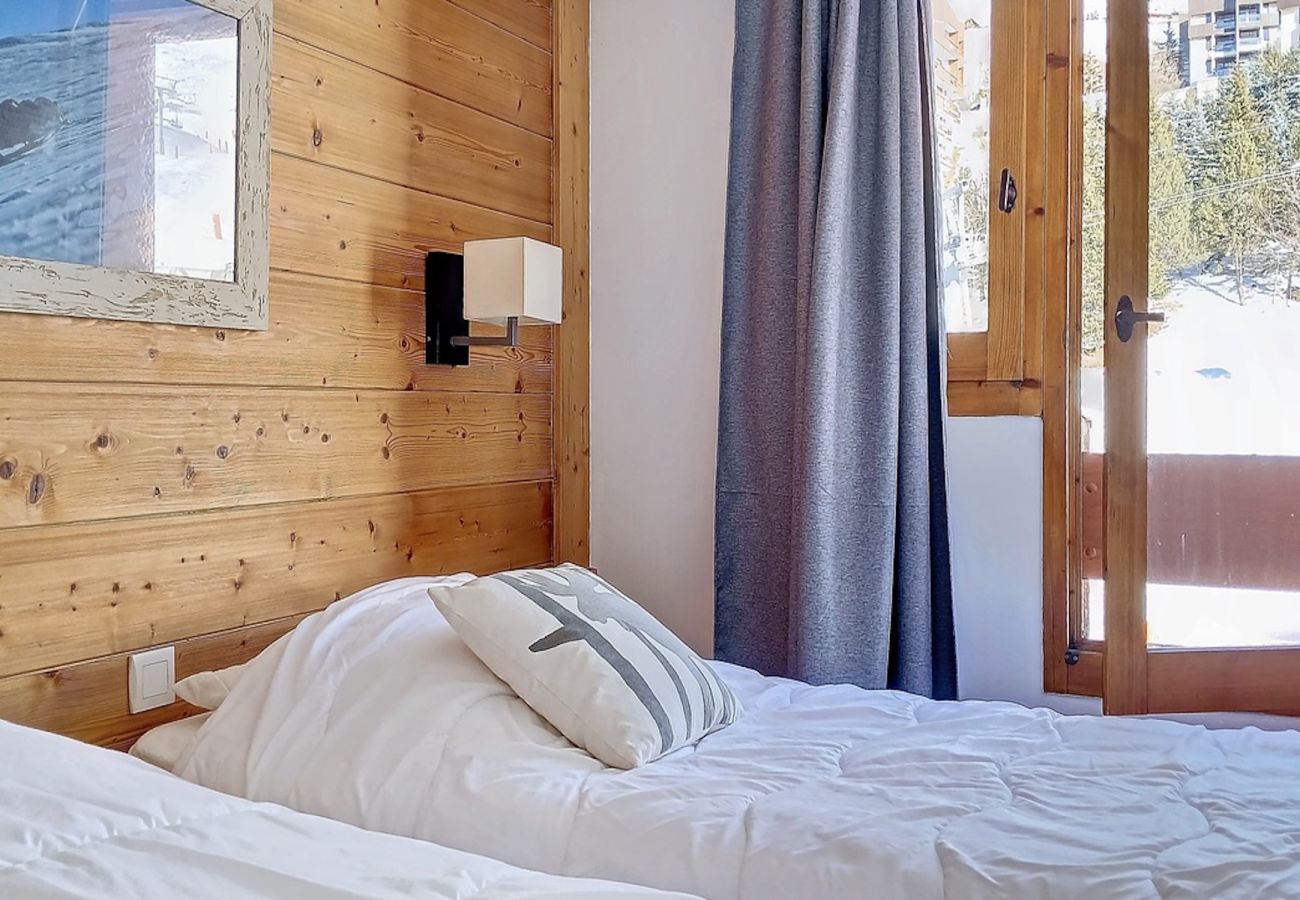 Apartment in Les Menuires - (1.404) Les Ménuires 3 Vallées pied de piste