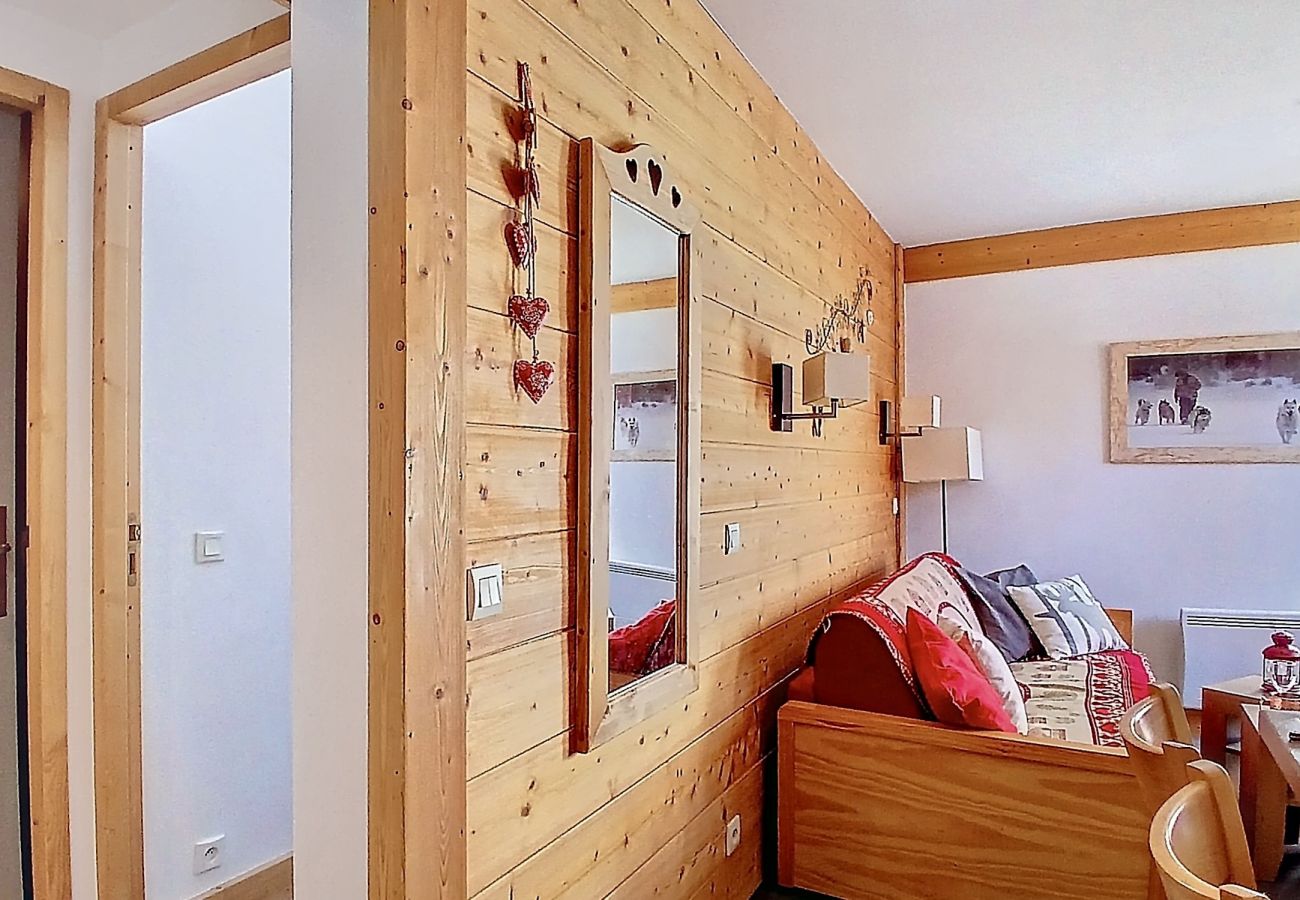 Apartment in Les Menuires - (1.404) Les Ménuires 3 Vallées pied de piste
