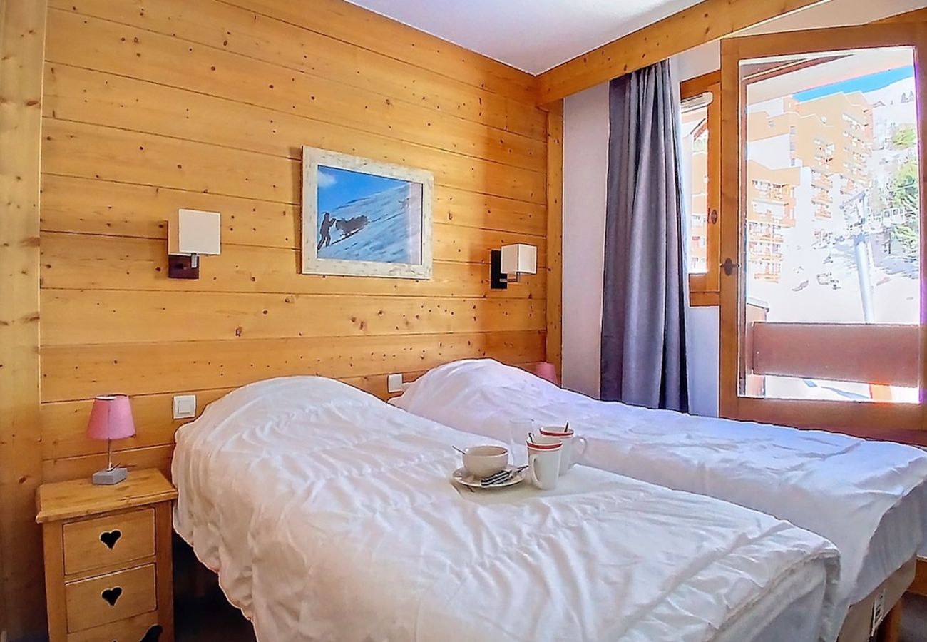 Apartment in Les Menuires - (1.404) Les Ménuires 3 Vallées pied de piste
