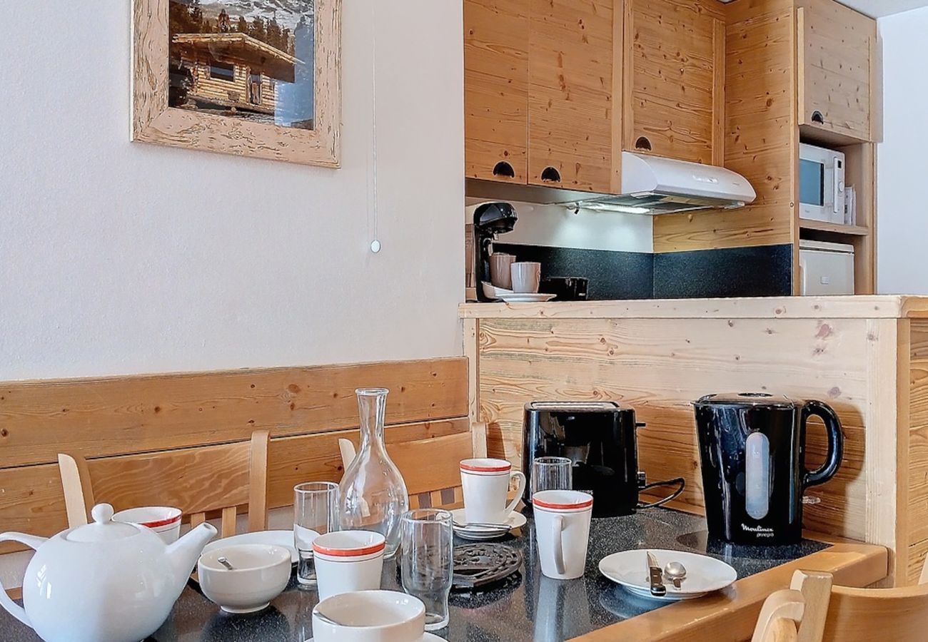 Apartment in Les Menuires - (1.404) Les Ménuires 3 Vallées pied de piste