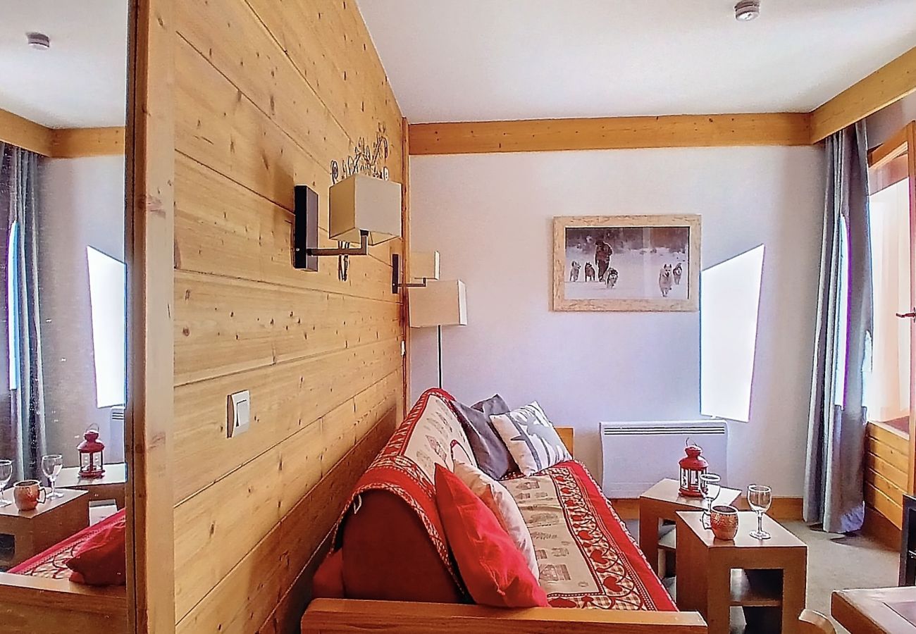 Apartment in Les Menuires - (1.404) Les Ménuires 3 Vallées pied de piste