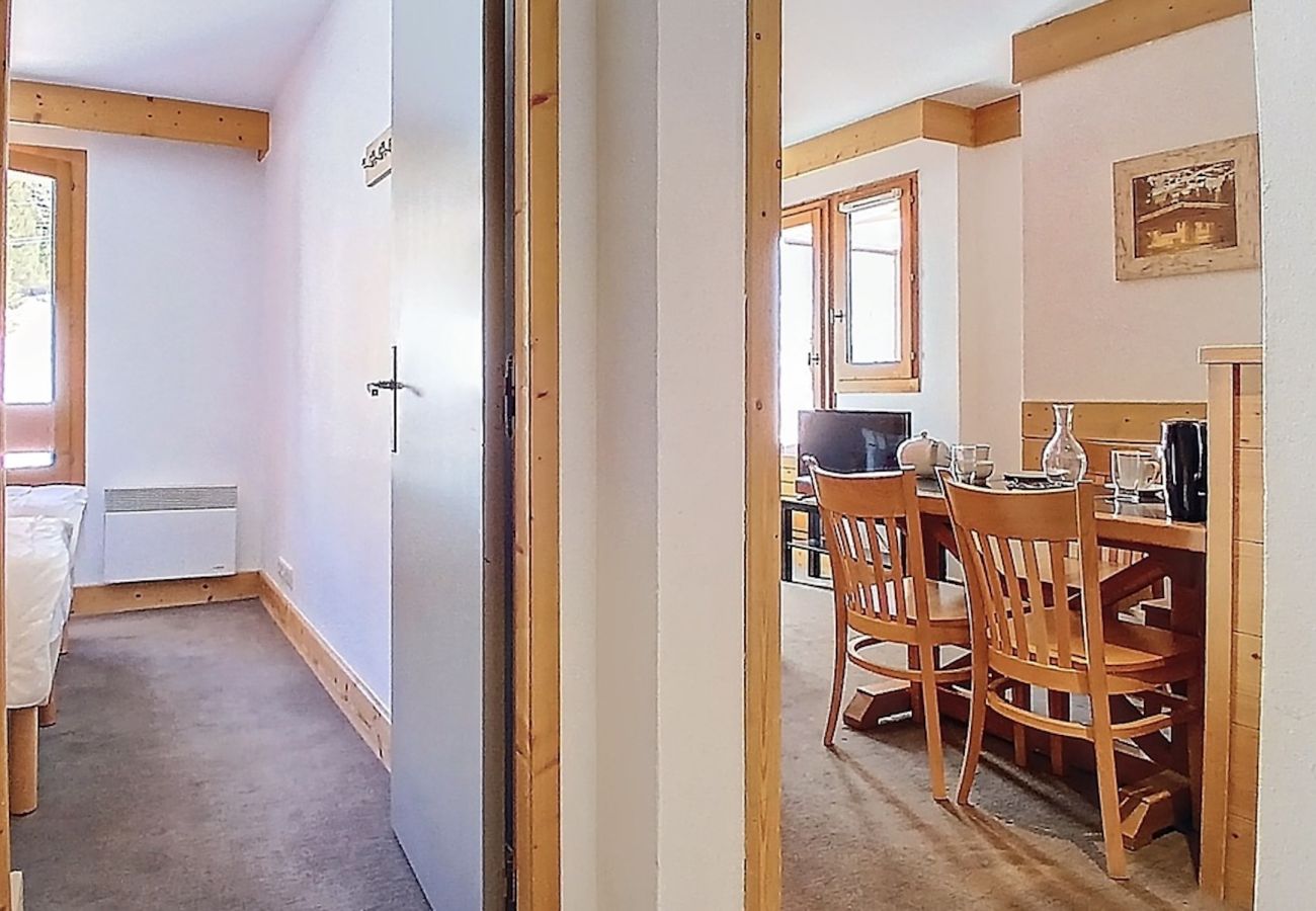Apartment in Les Menuires - (1.404) Les Ménuires 3 Vallées pied de piste