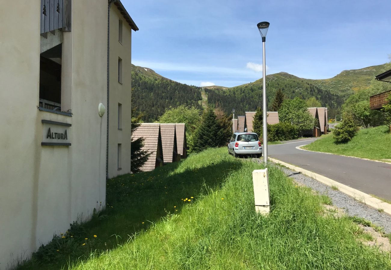 Apartment in Le Lioran - ALTURA T4 neuf, terrasse sud face aux montagnes