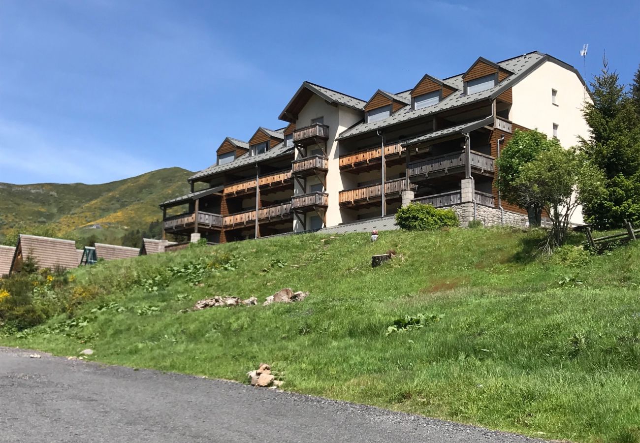 Apartment in Le Lioran - ALTURA T4 neuf, terrasse sud face aux montagnes