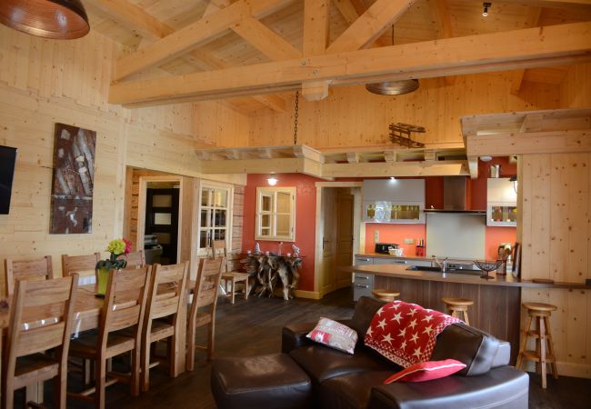Apartment in Le Lioran - Chalet neuf, spa, sauna, terrasses Sud