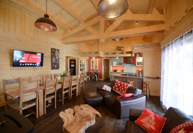 Apartment in Le Lioran - Chalet neuf, spa, sauna, terrasses Sud