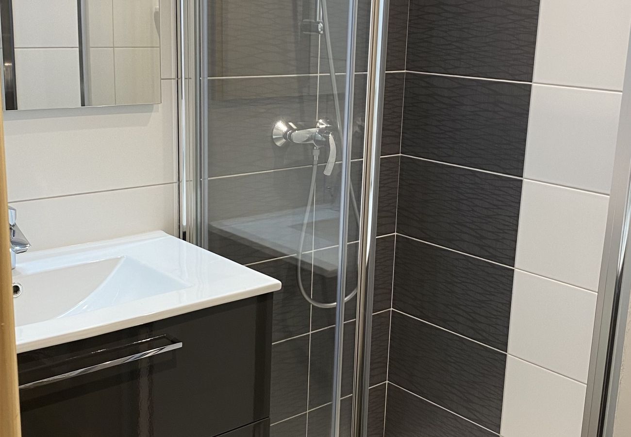 Apartment in Le Lioran - Chalet Les Estives R-2D