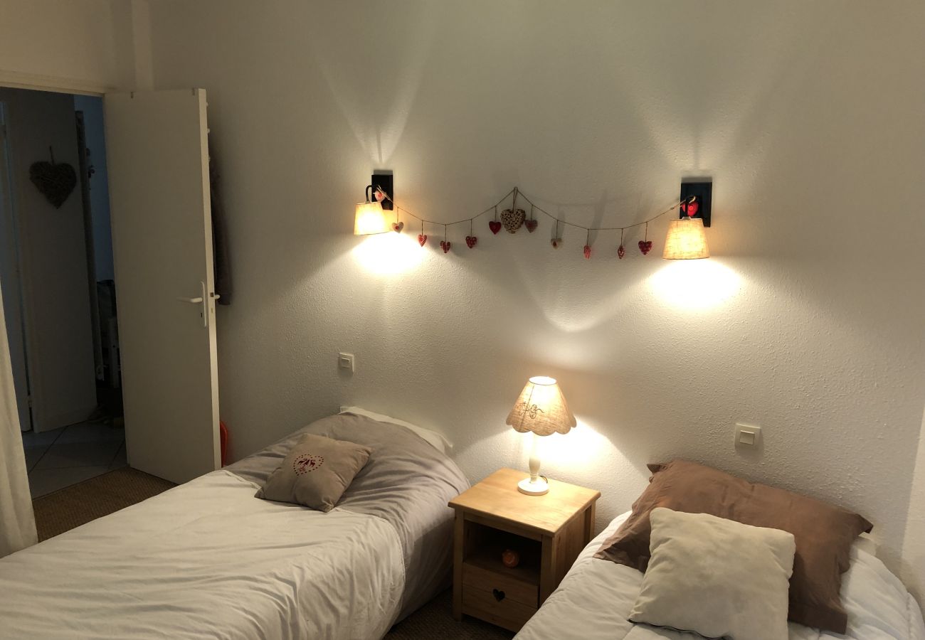 Apartment in Le Lioran - Appartement avec piscine - 6 personnes