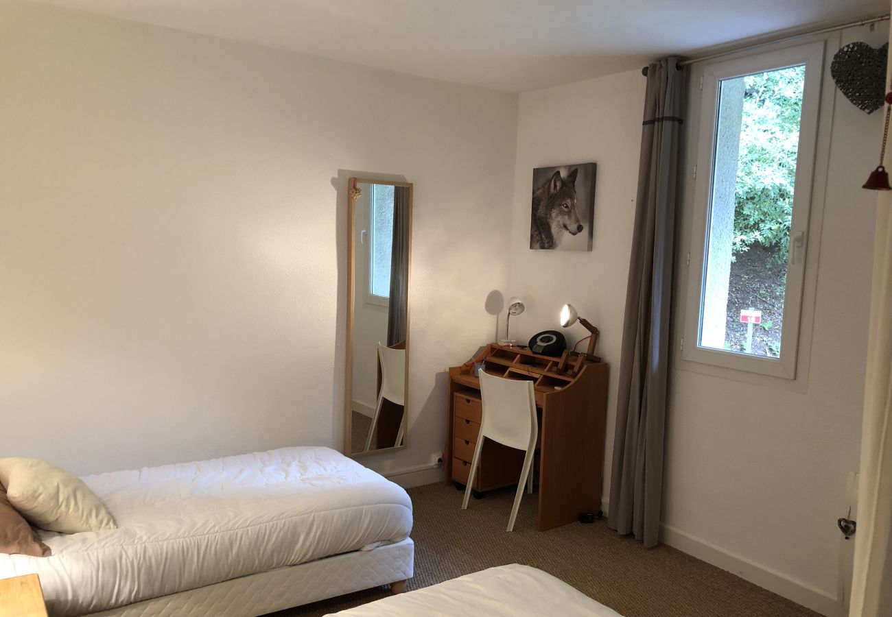 Apartment in Le Lioran - Appartement avec piscine - 6 personnes