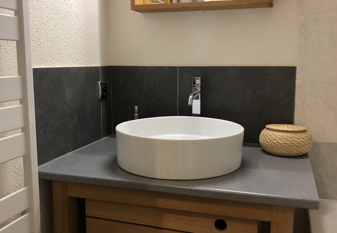 Apartment in Le Lioran - Appartement avec piscine - 6 personnes