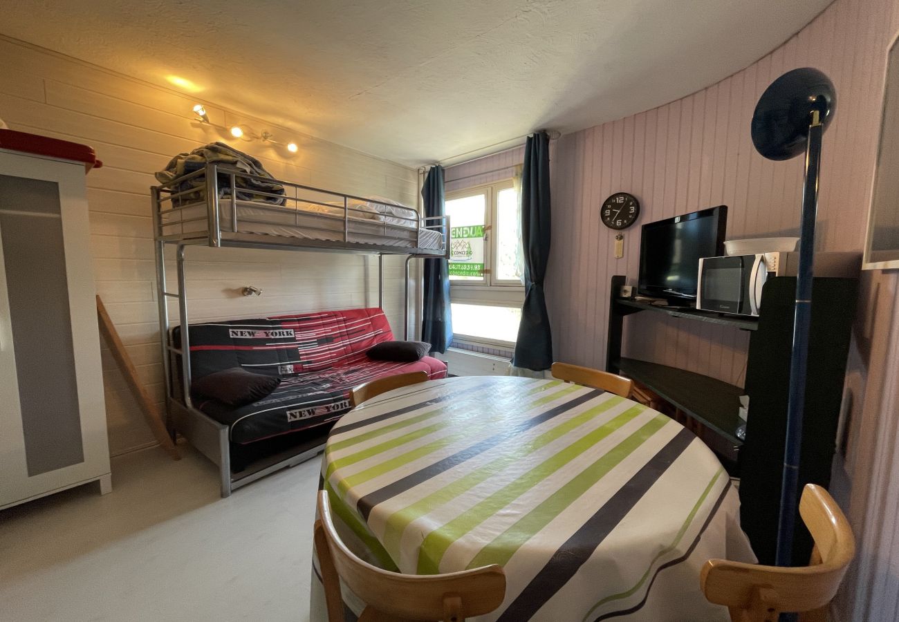 Studio in Le Lioran - Studio résidence La Sumène