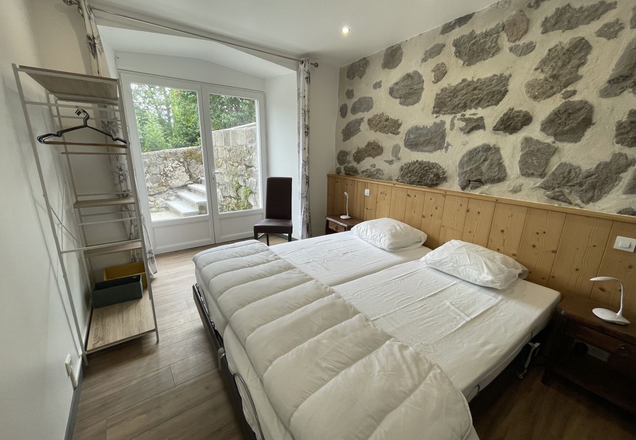 House in Laveissière - Maison au coeur des Volcans d'Auvergne