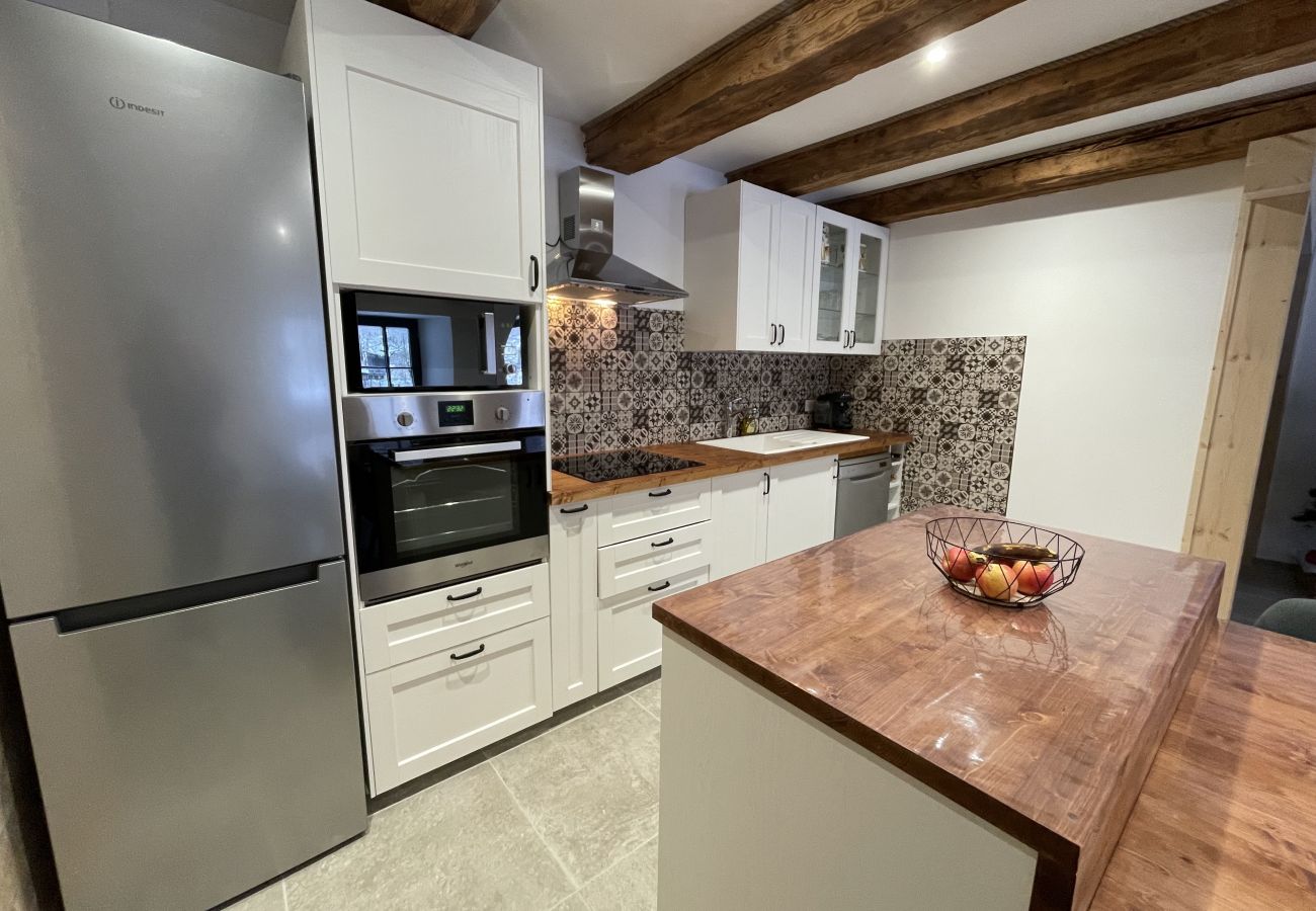 House in Laveissière - Maison de campagne à Chambeuil