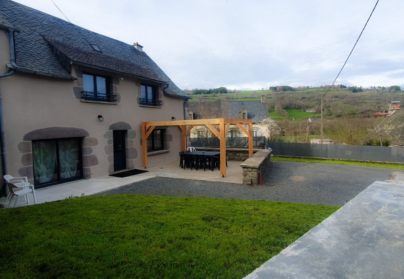 House in Laveissière - Maison de campagne à Chambeuil