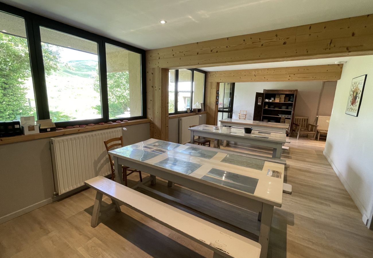 Cottage in Albepierre-Bredons - Gîte le Plomb du Cantal