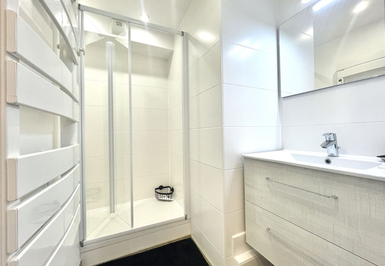 Studio in Les Menuires - (SK.2706) Grand studio skis aux pieds Les Menuires