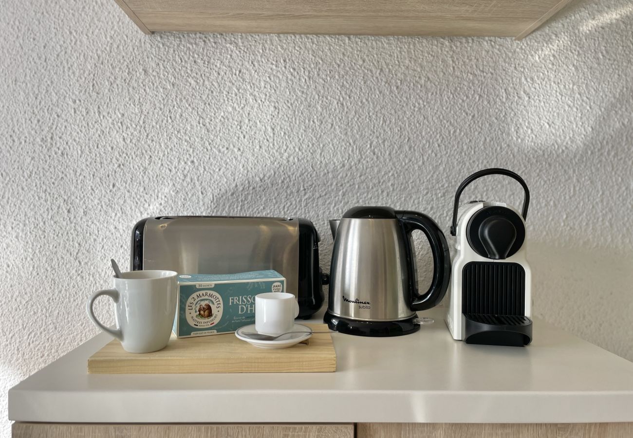 Studio in Les Menuires - (BO.332) Appartement skis aux pieds  Les Menuires