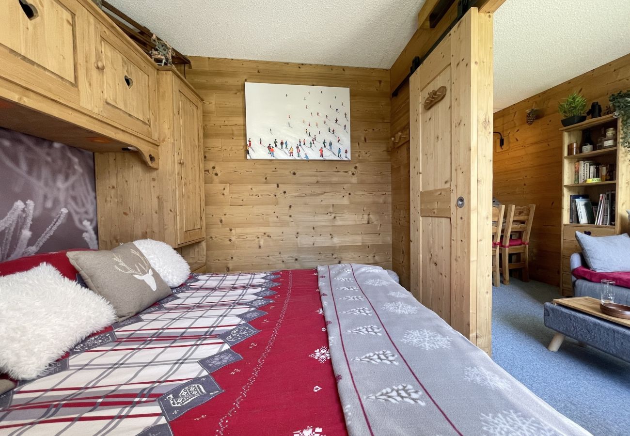 Apartment in Les Menuires - (19.127) T2 + coin nuit  style Chalet 3 Vallées