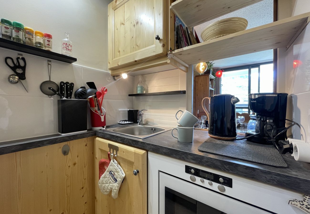 Apartment in Les Menuires - (19.127) T2 + coin nuit  style Chalet 3 Vallées