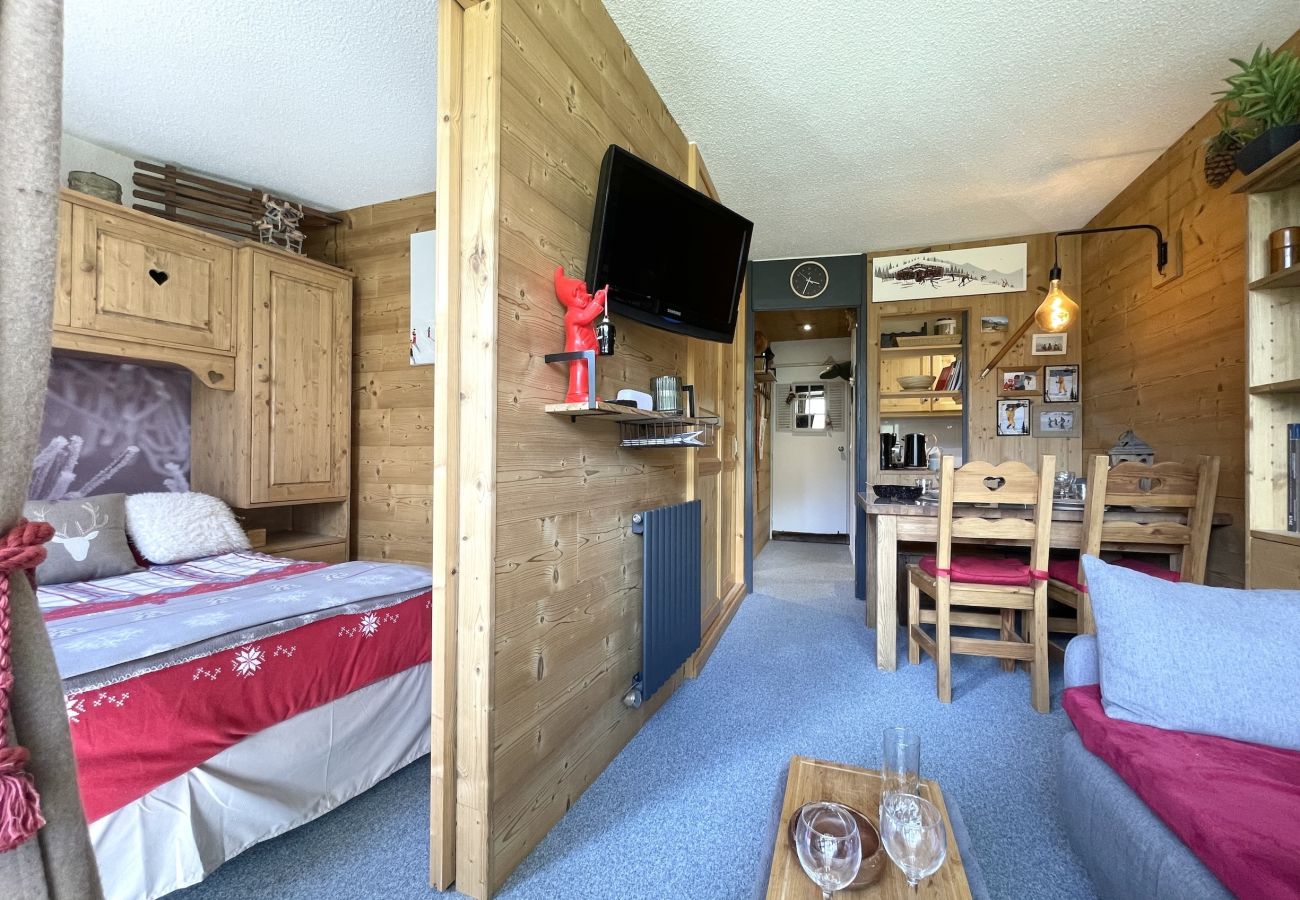 Apartment in Les Menuires - (19.127) T2 + coin nuit  style Chalet 3 Vallées