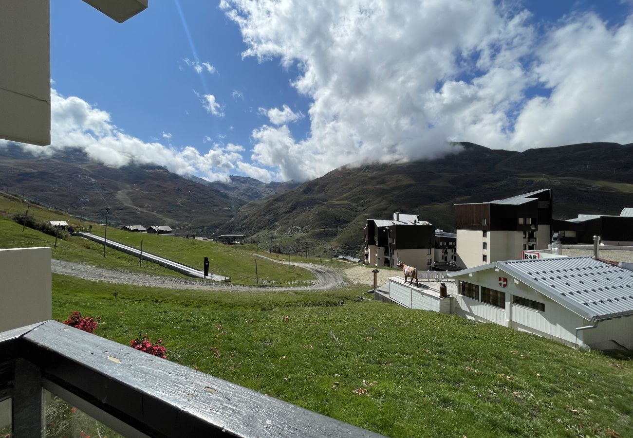 Apartment in Les Menuires - (AM.003) Spacieux T2 skis aux pieds Les Menuires