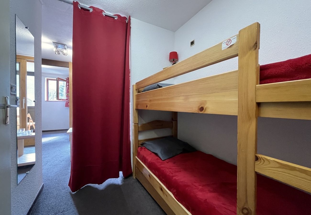 Apartment in Les Menuires - (SK.1111) T2 + CM Ski Soleil Menuires