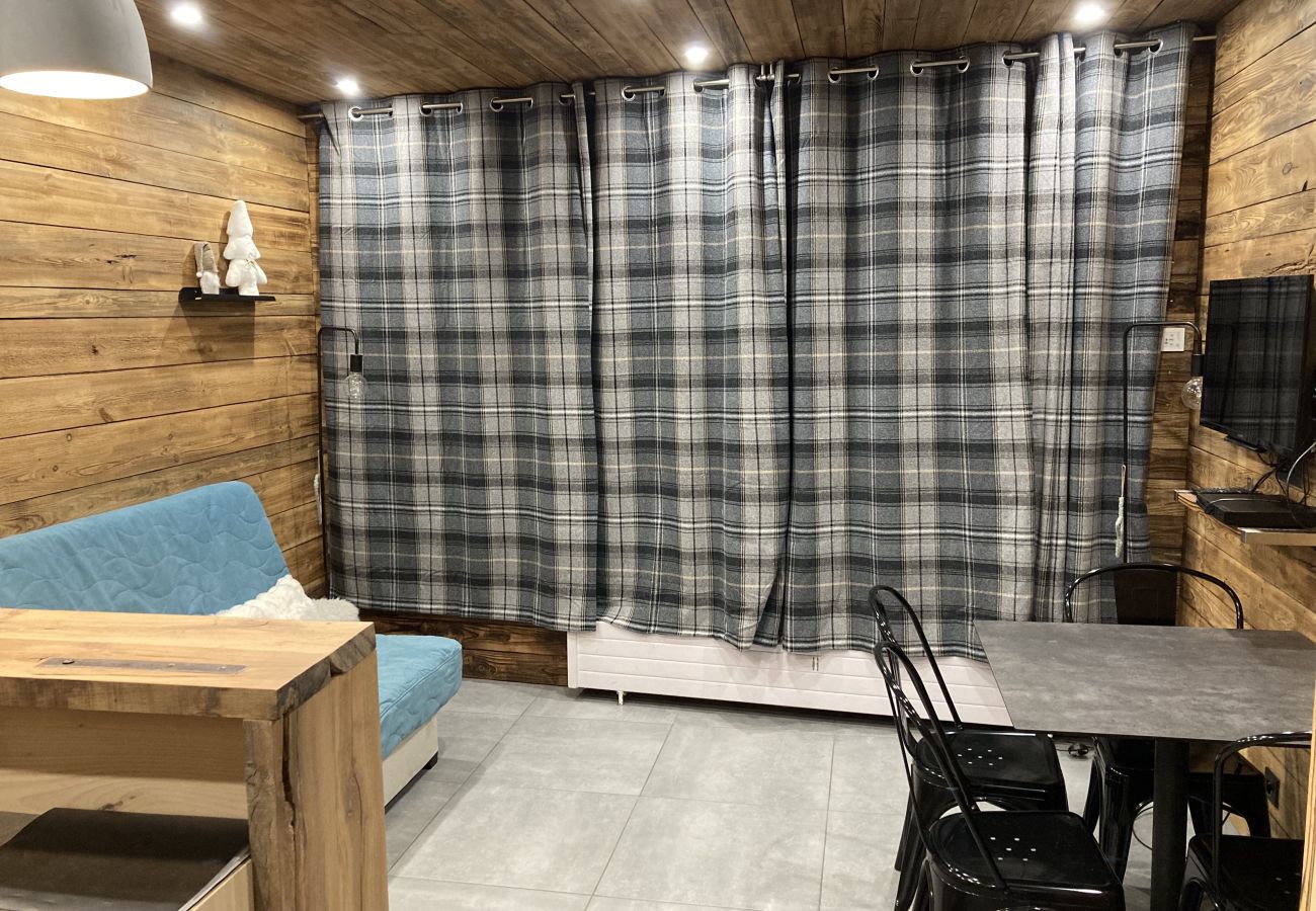 Studio in Le Lioran - Studio cosy dans la tour Sumene