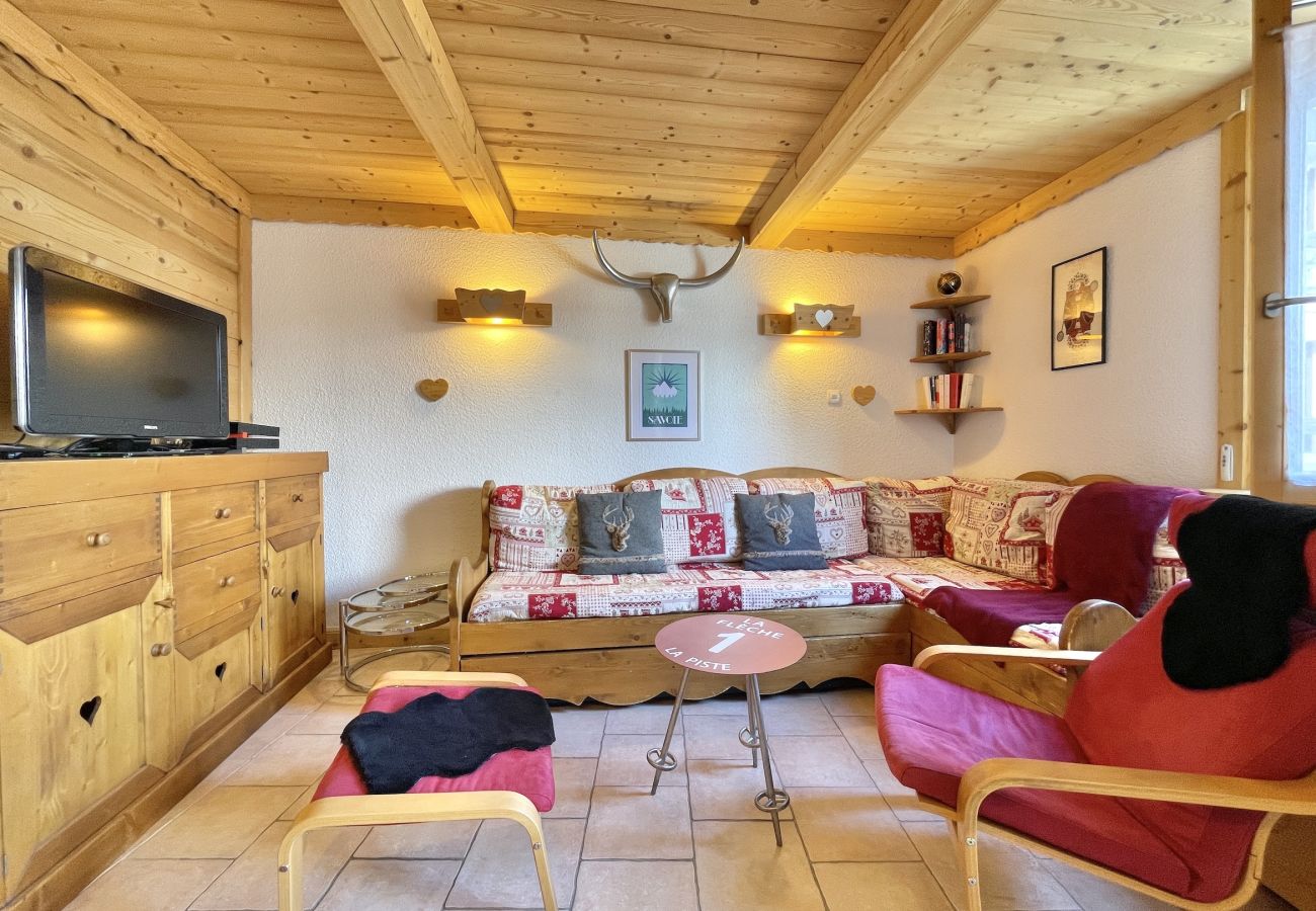 Apartment in Les Menuires - (SO.206) Grand 2 pièces style chalet Les Menuiress