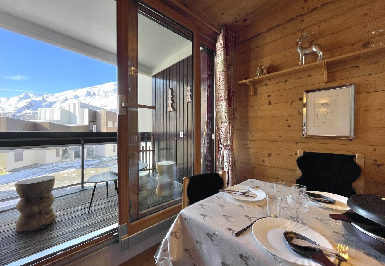 Apartment in Les Menuires - (SO.206) Grand 2 pièces style chalet Les Menuiress