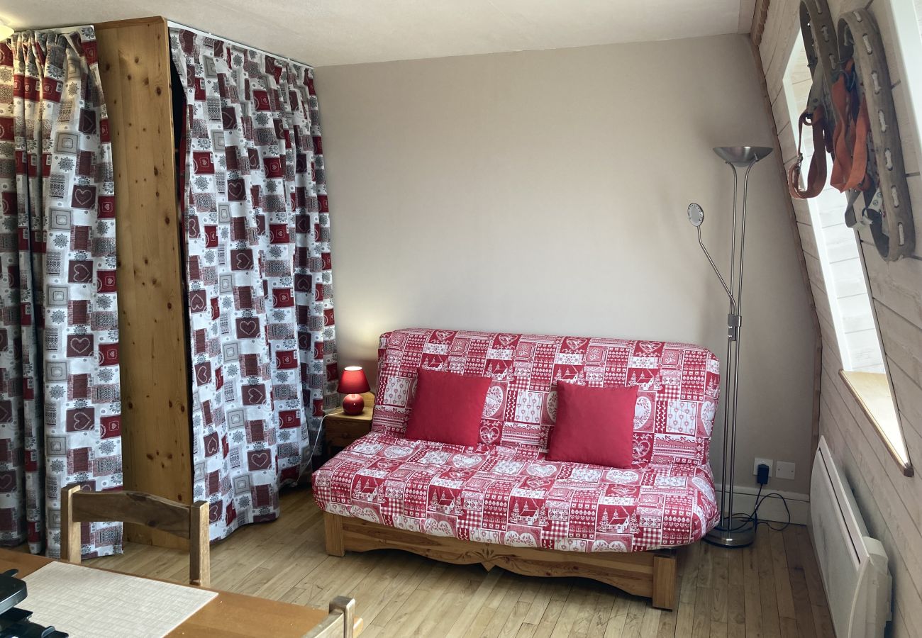 Studio in Saint-Jacques-des-Blats - Studio montagne à Altitude 1500