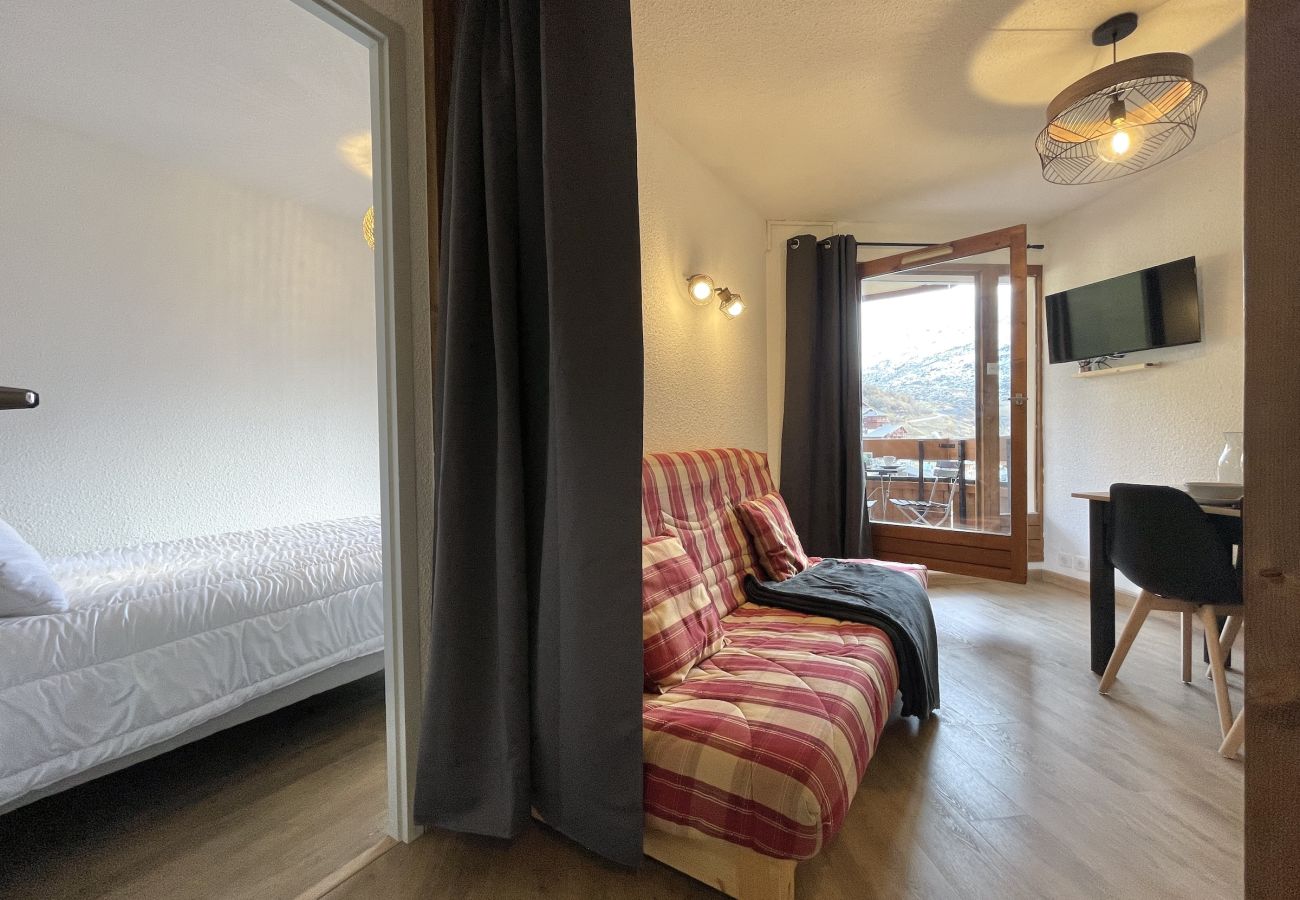 Apartment in Les Menuires - (CI.55) 2 pièces coin montagne Sud skis aux pieds