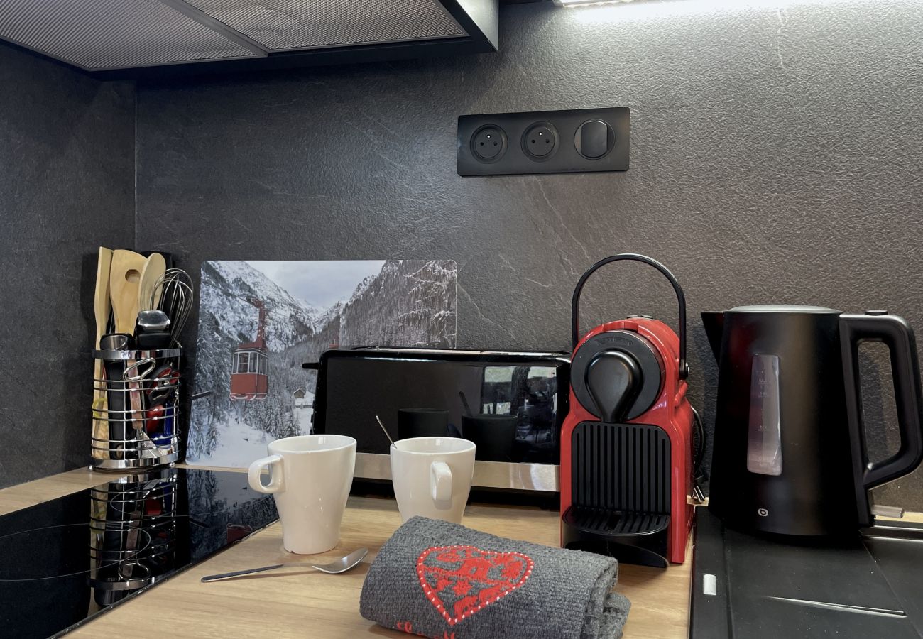 Apartment in Les Menuires - (CI.55) 2 pièces coin montagne Sud skis aux pieds