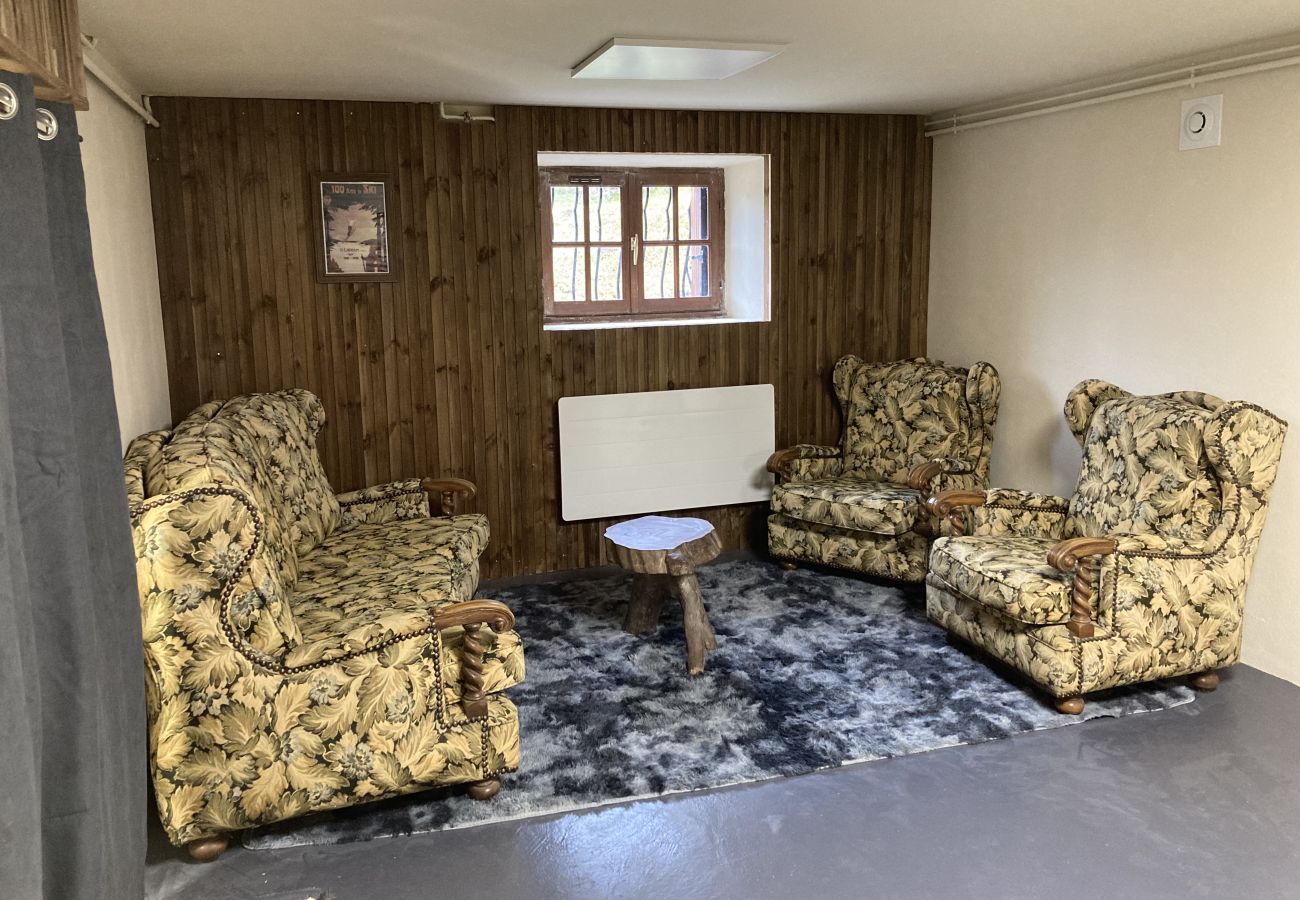 House in Laveissière - Maison Auvergnate Le repère des Milans