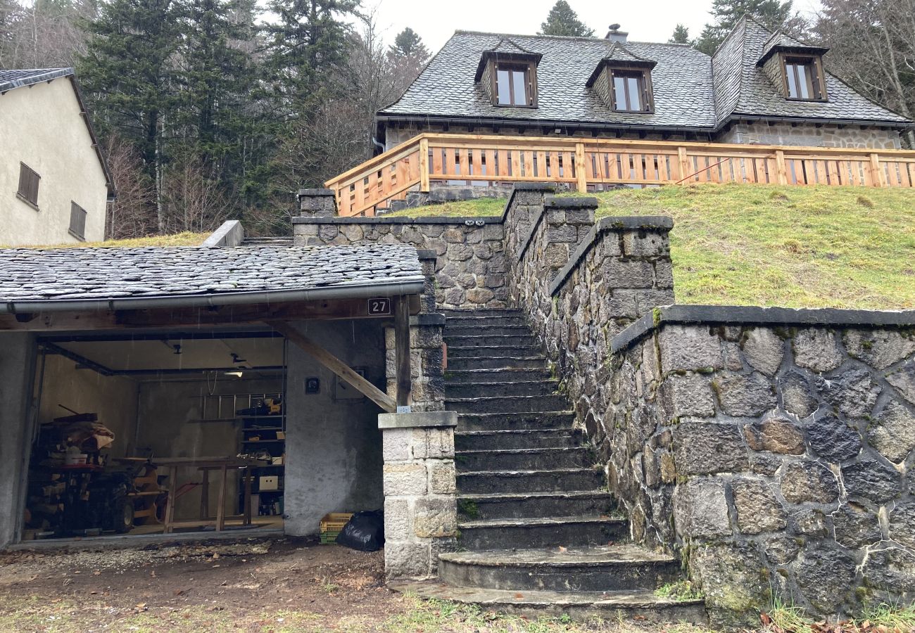 House in Laveissière - Maison Auvergnate Le repère des Milans