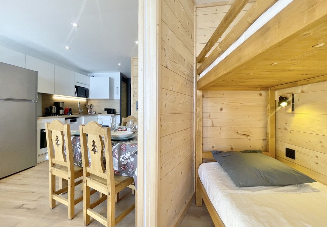 Apartment in Les Menuires - (SO.414) T2 skis aux pieds  3 Vallées parking WIFI