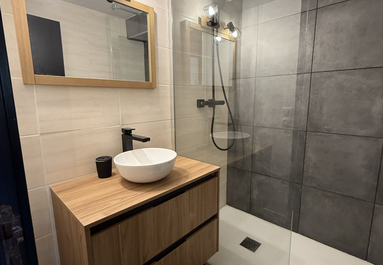 Apartment in Le Lioran - Studio Montagne chic  centre station