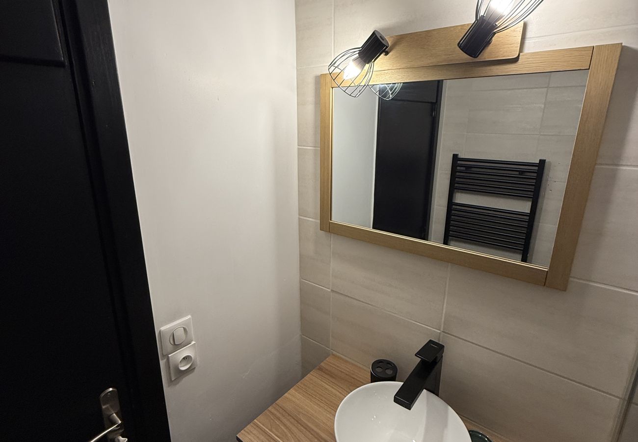 Apartment in Le Lioran - Studio Montagne chic  centre station