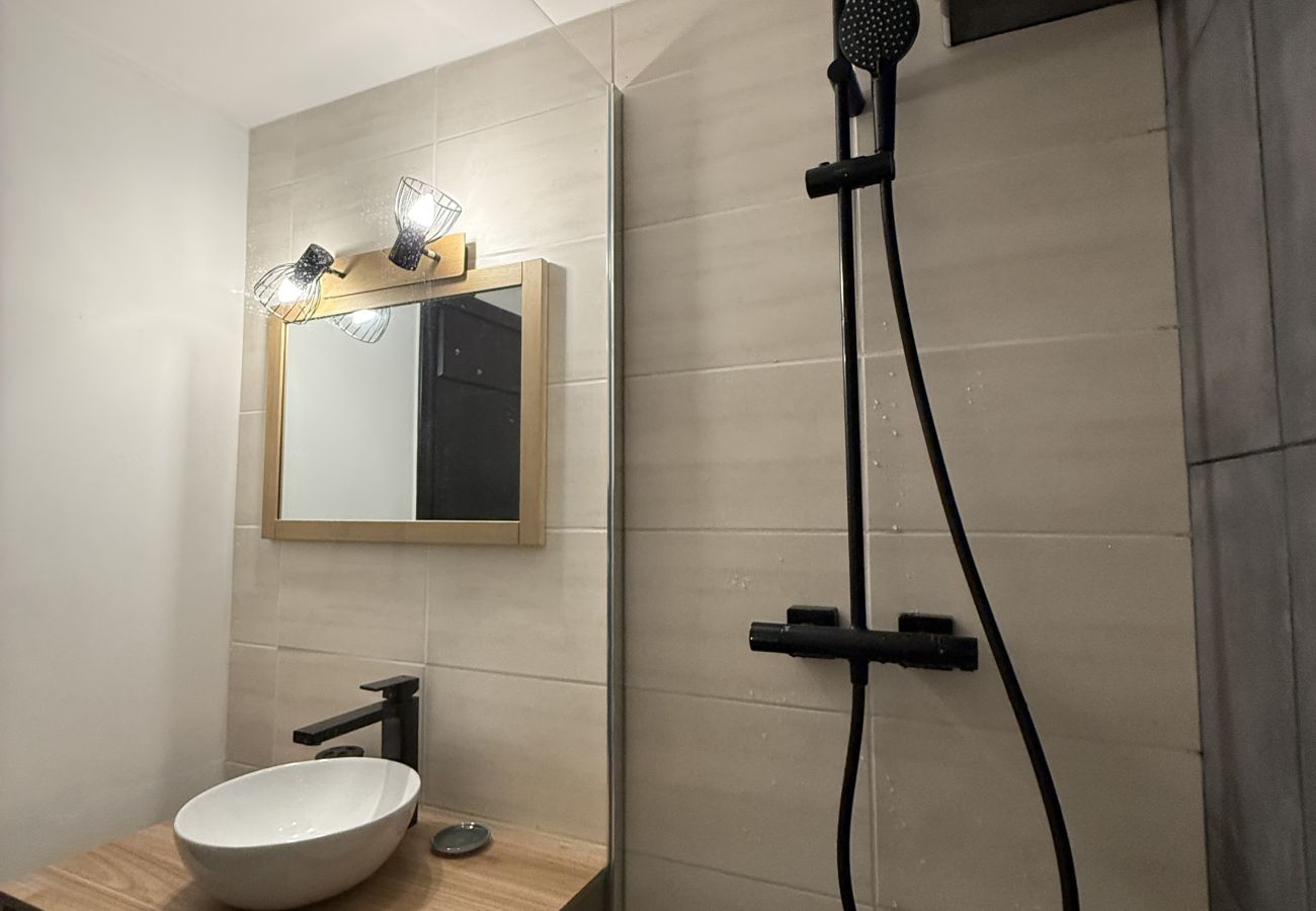 Apartment in Le Lioran - Studio Montagne chic  centre station