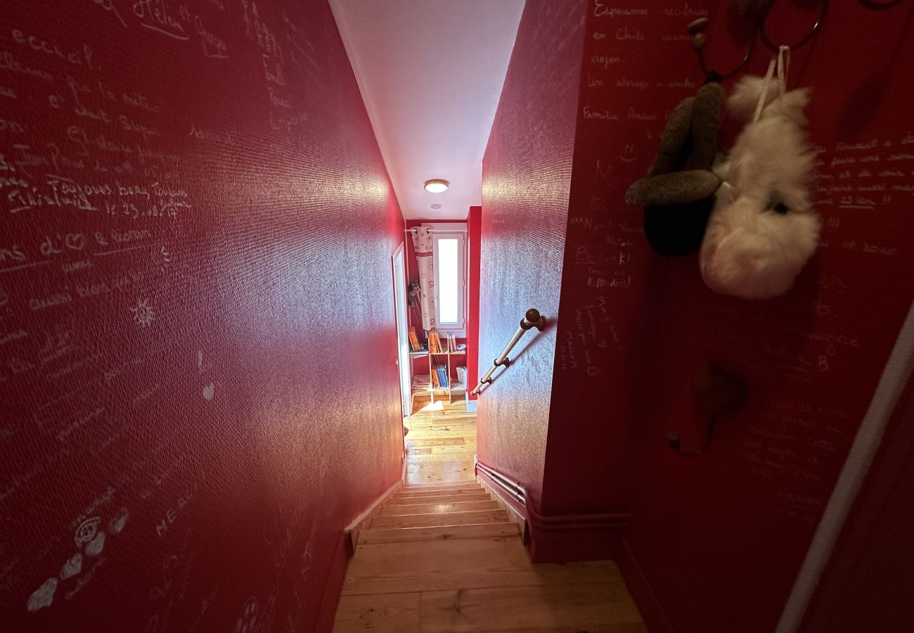 Apartment in Le Lioran - Appartement spacieux avec cheminée