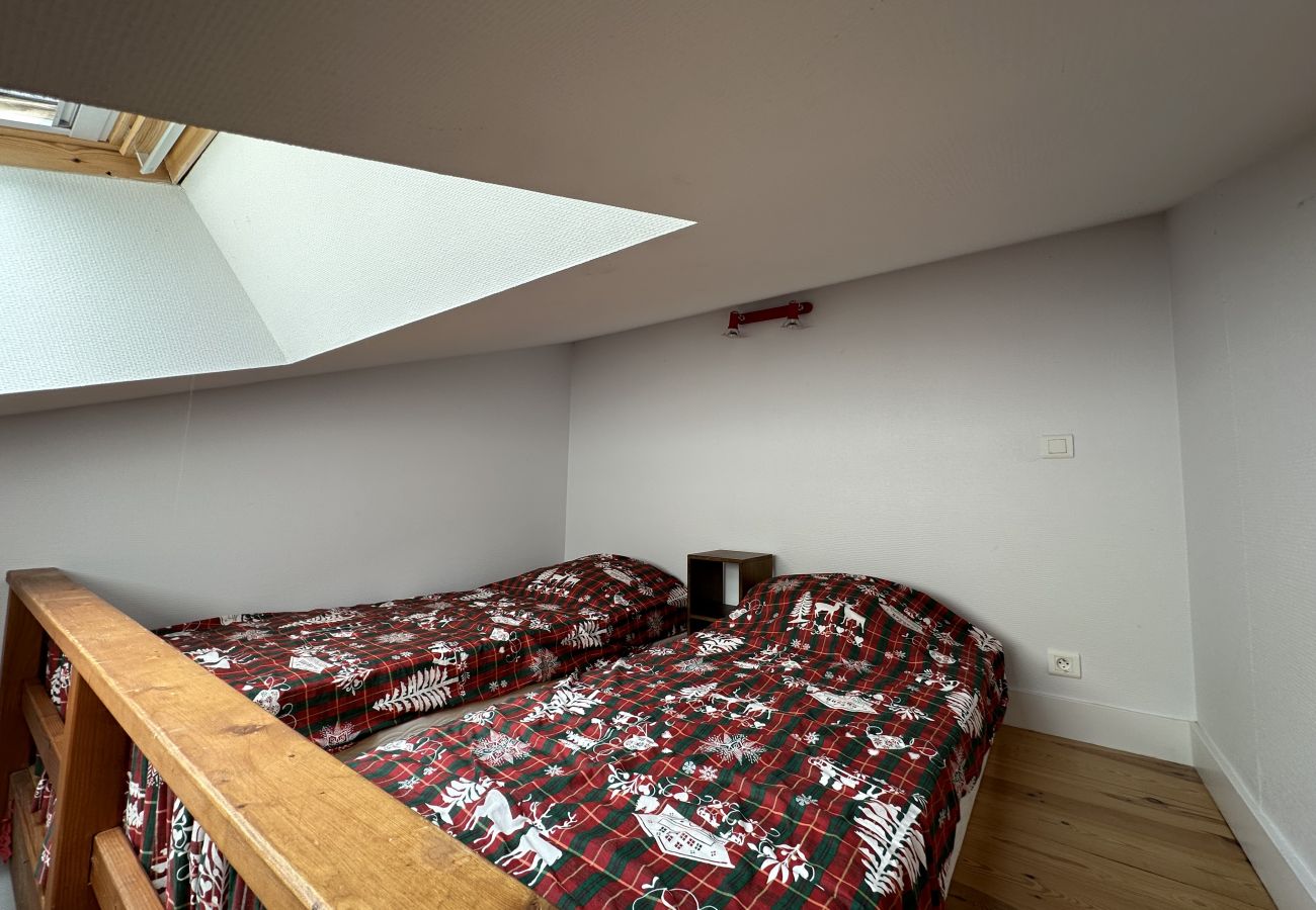 Apartment in Le Lioran - Appartement spacieux avec cheminée
