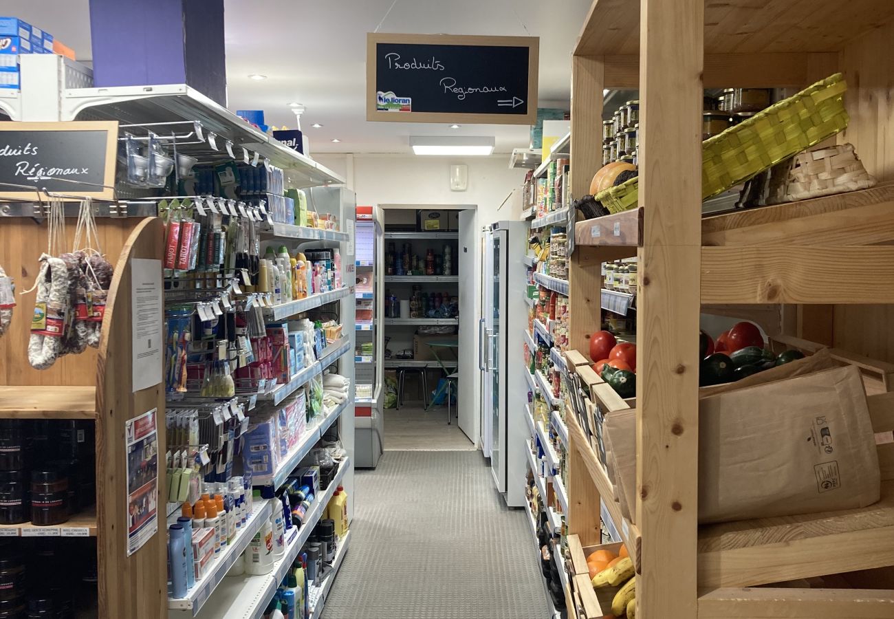 Commercial space in Le Lioran - Fond de de commerce/piste gourmande