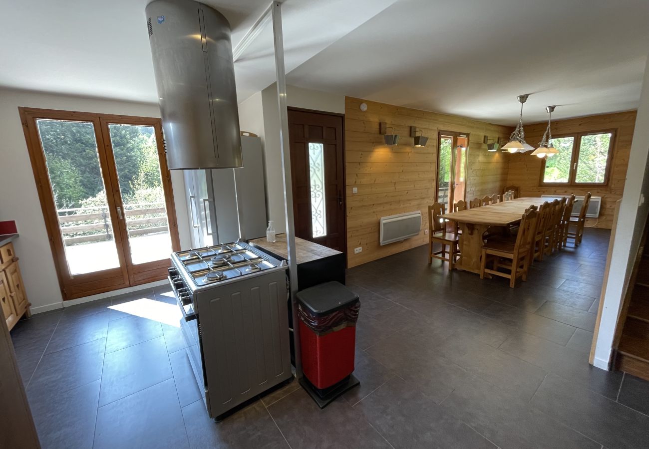 Villa in Le Lioran - Grand chalet familial à la station du Lioran