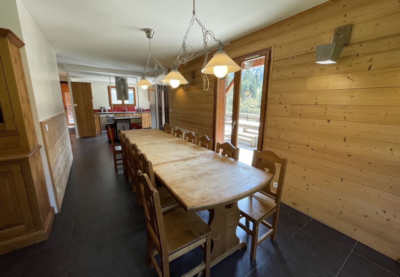 Villa in Le Lioran - Grand chalet familial à la station du Lioran