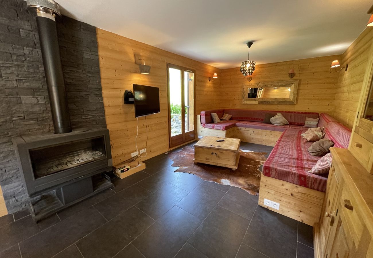 Villa in Le Lioran - Grand chalet familial à la station du Lioran