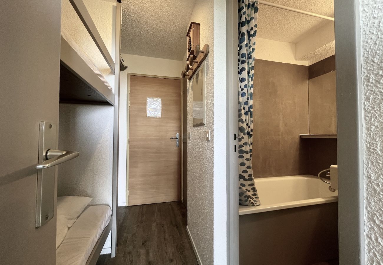 Studio in Les Menuires - Studio + coin montagne Les MENUIRES skis aux pieds