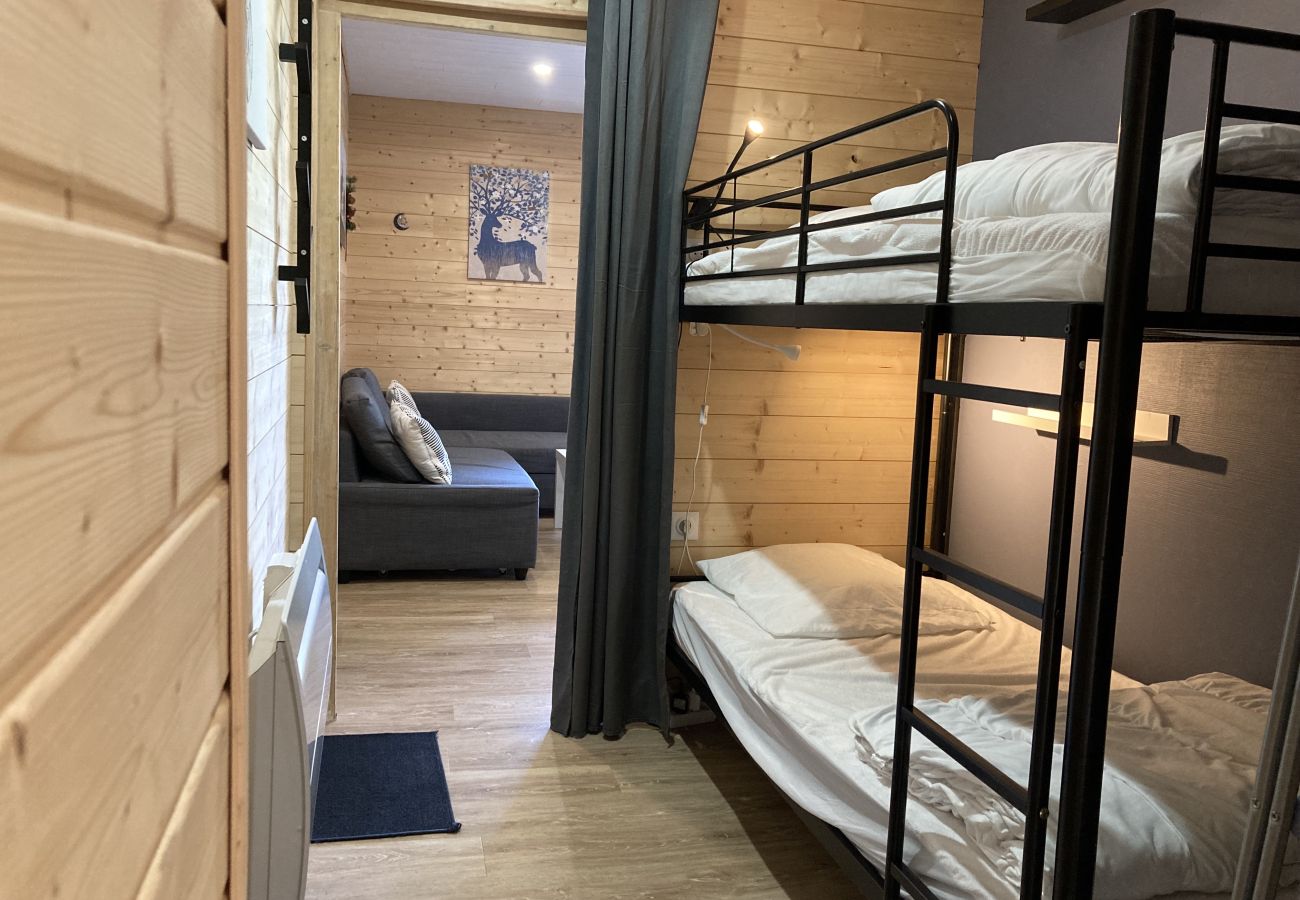 Apartment in Le Lioran - Appartement cosy à la résidence le rocher du cerf