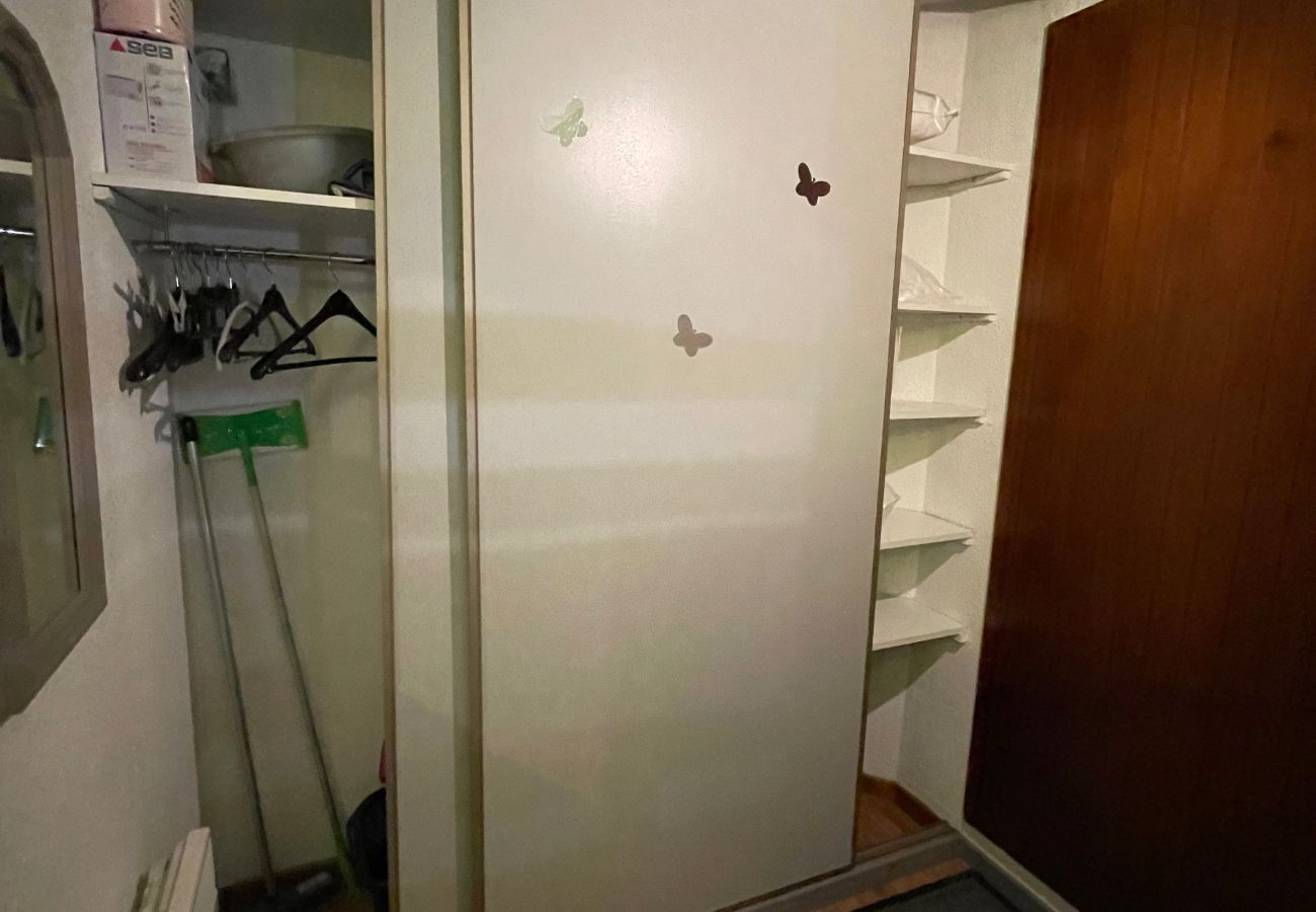 Studio in Le Lioran - Superbe studio centre station, vue pistes