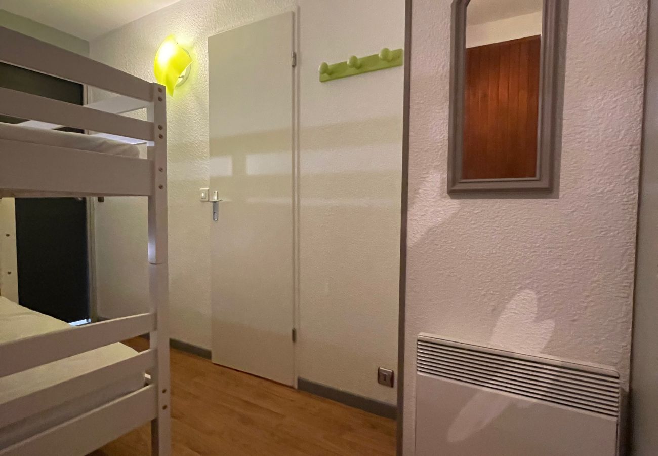 Studio in Le Lioran - Superbe studio centre station, vue pistes