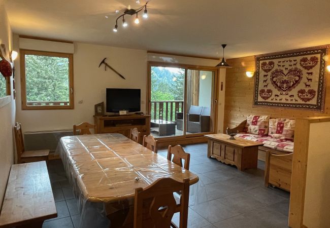 Apartamento en Le Lioran - Rocher du Cerf, skis aux pieds, 3 ch,2 sdb