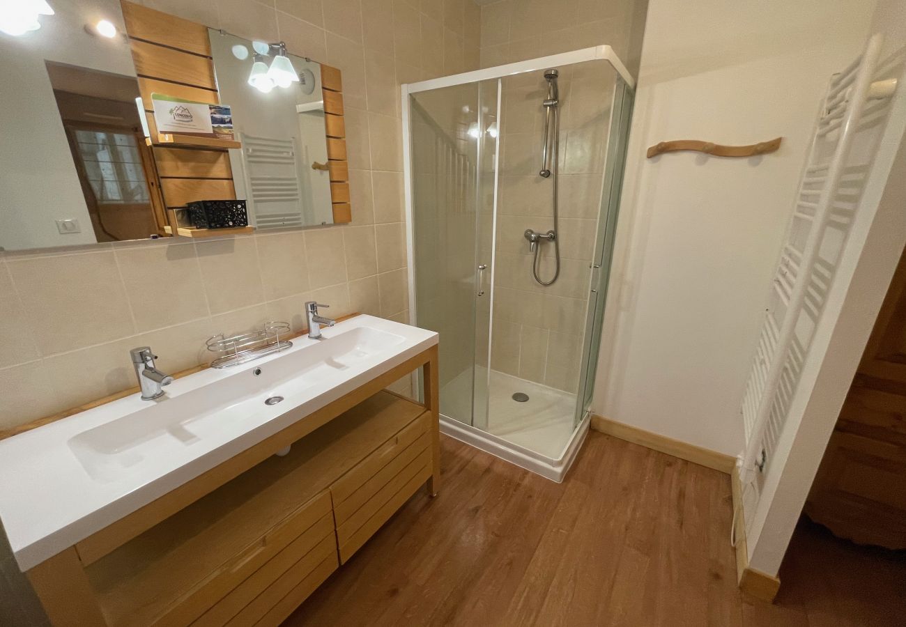 Apartamento en Le Lioran - Rocher du Cerf, skis aux pieds, 3 ch,2 sdb